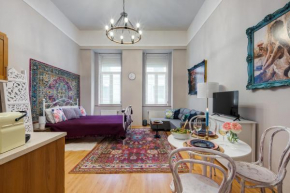 Bohemian studio in the city centre